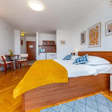Apartment Sokol Brela